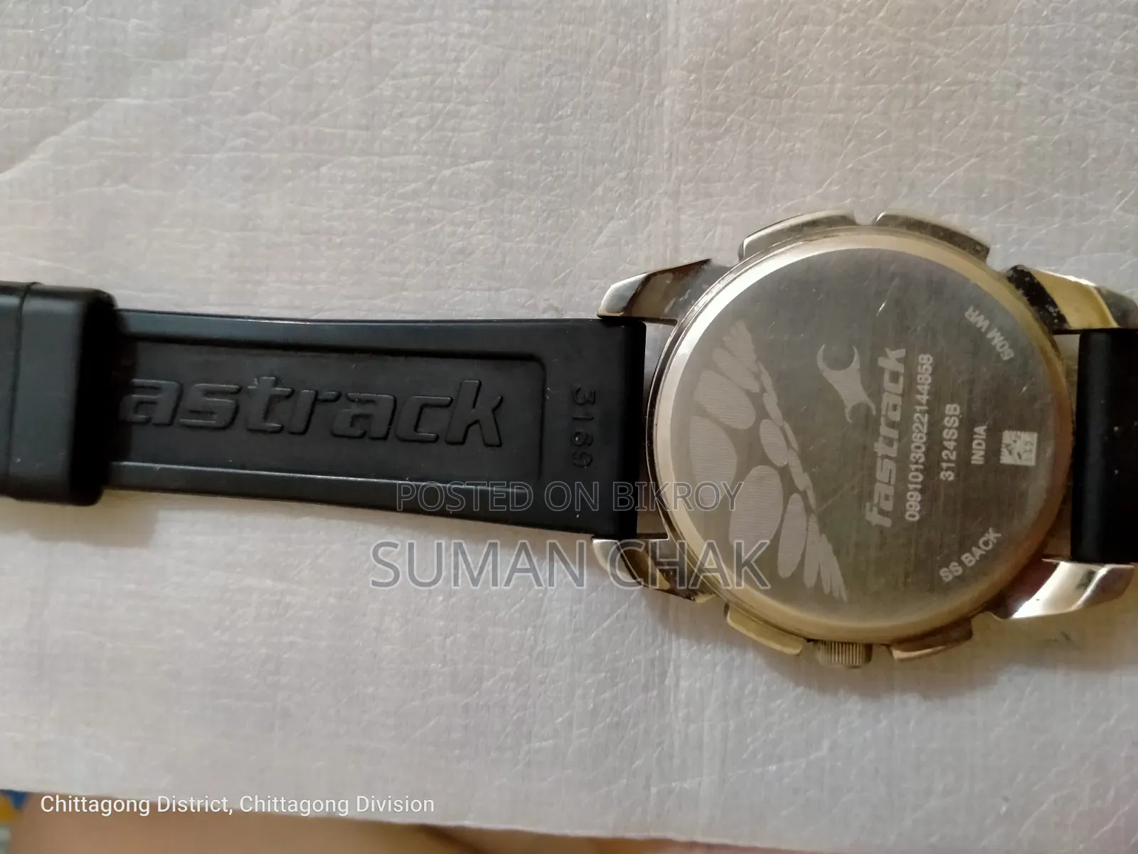 The Fastrack Loopholes Analog Watch for Men (Model Np3124sp02)