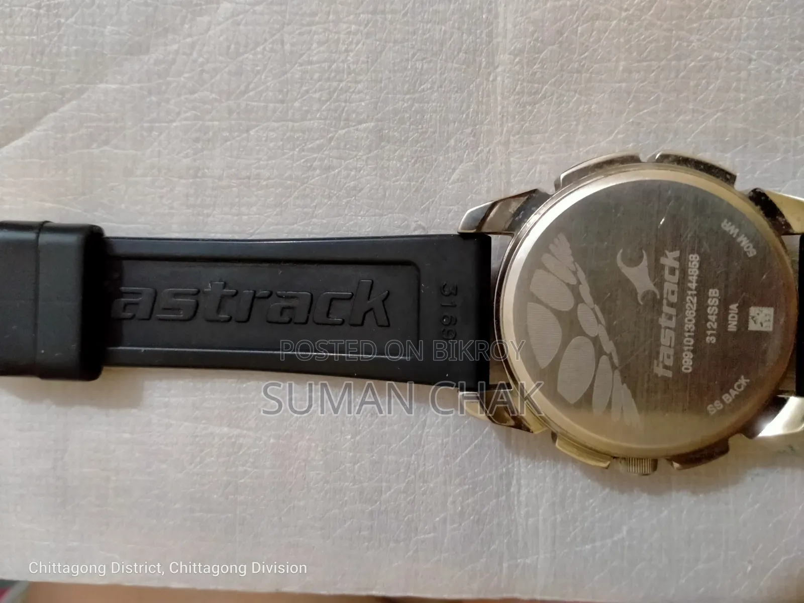 The Fastrack Loopholes Analog Watch for Men (Model Np3124sp02)