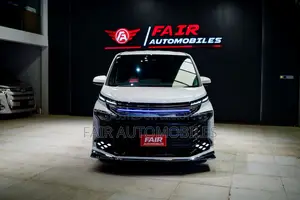 Toyota Voxy Hybrid S-Z 2WD 7-Seater 2023 Pearl