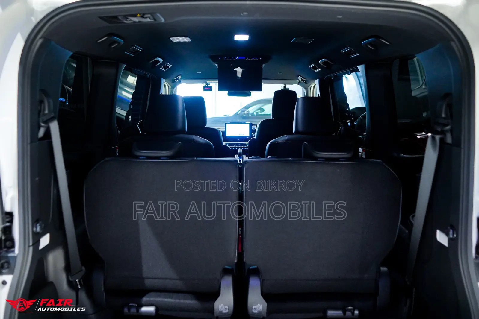 Toyota Voxy Hybrid S-Z 2WD 7-Seater 2023 Pearl