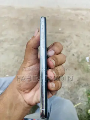 Apple iPhone X 64 GB White