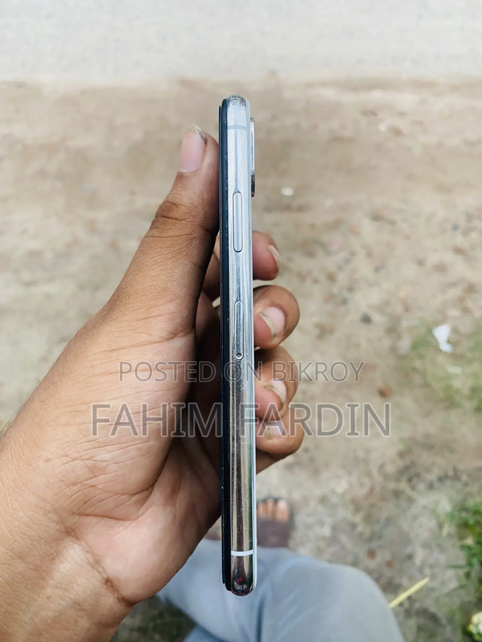 Apple iPhone X 64 GB White