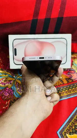 Apple iPhone 15 256 GB Pink