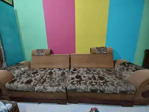 Urgent Sale – 5 Seater Wooden Sofa Set With Corner