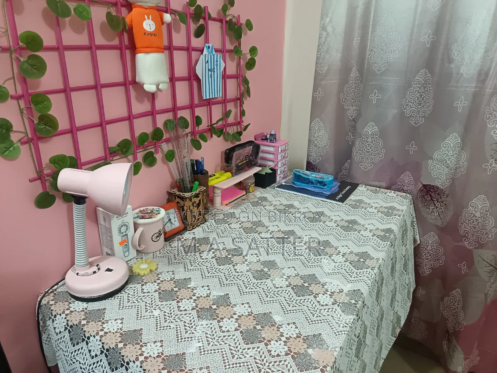 Reading Table