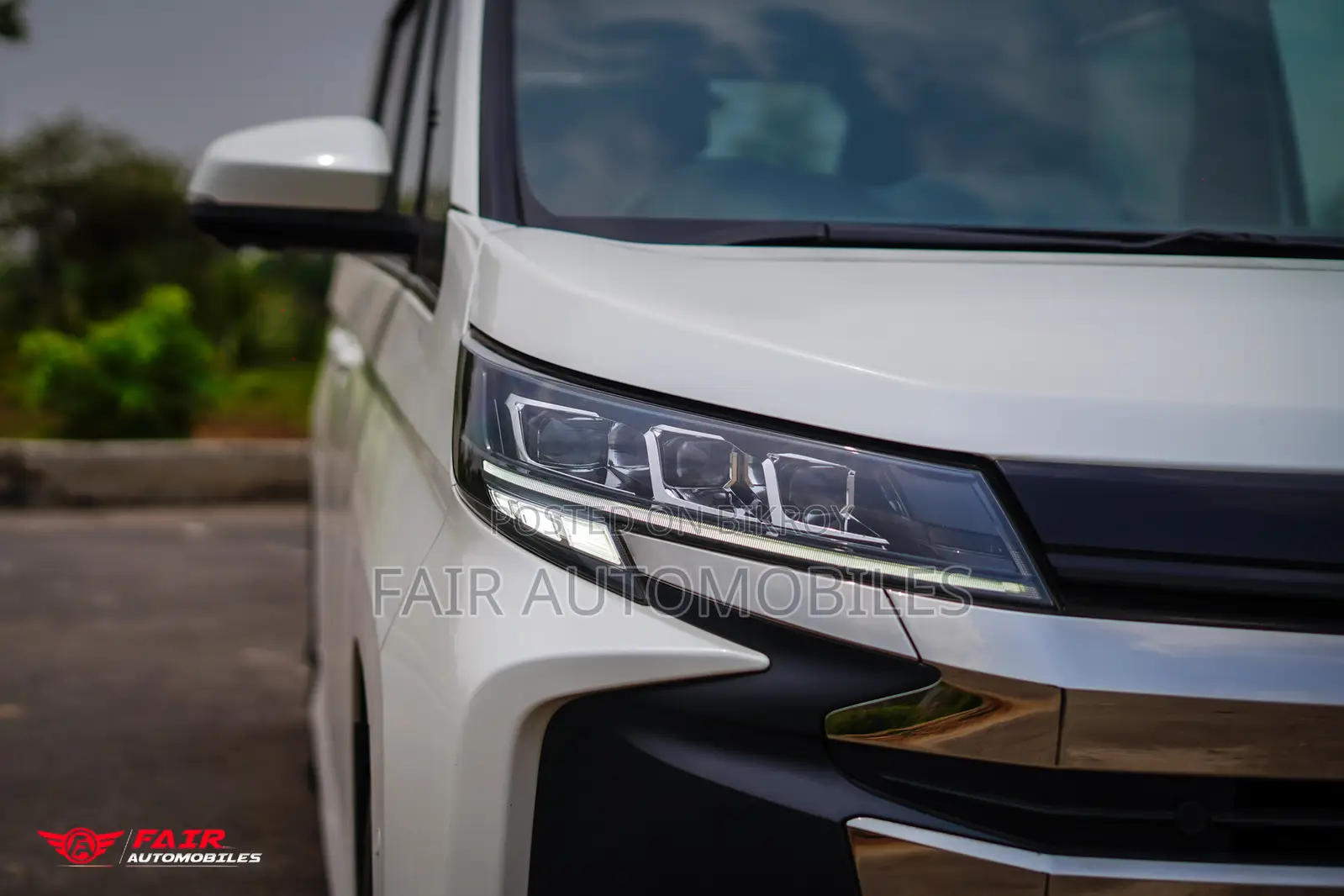Toyota Noah 2022 Pearl
