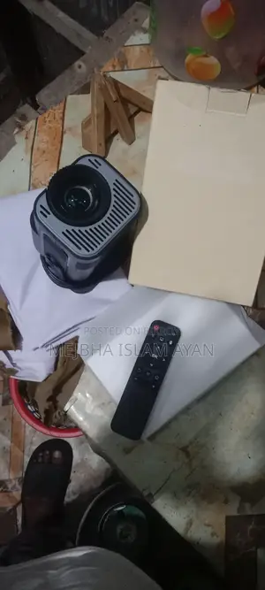 Hy320 Mini Projector