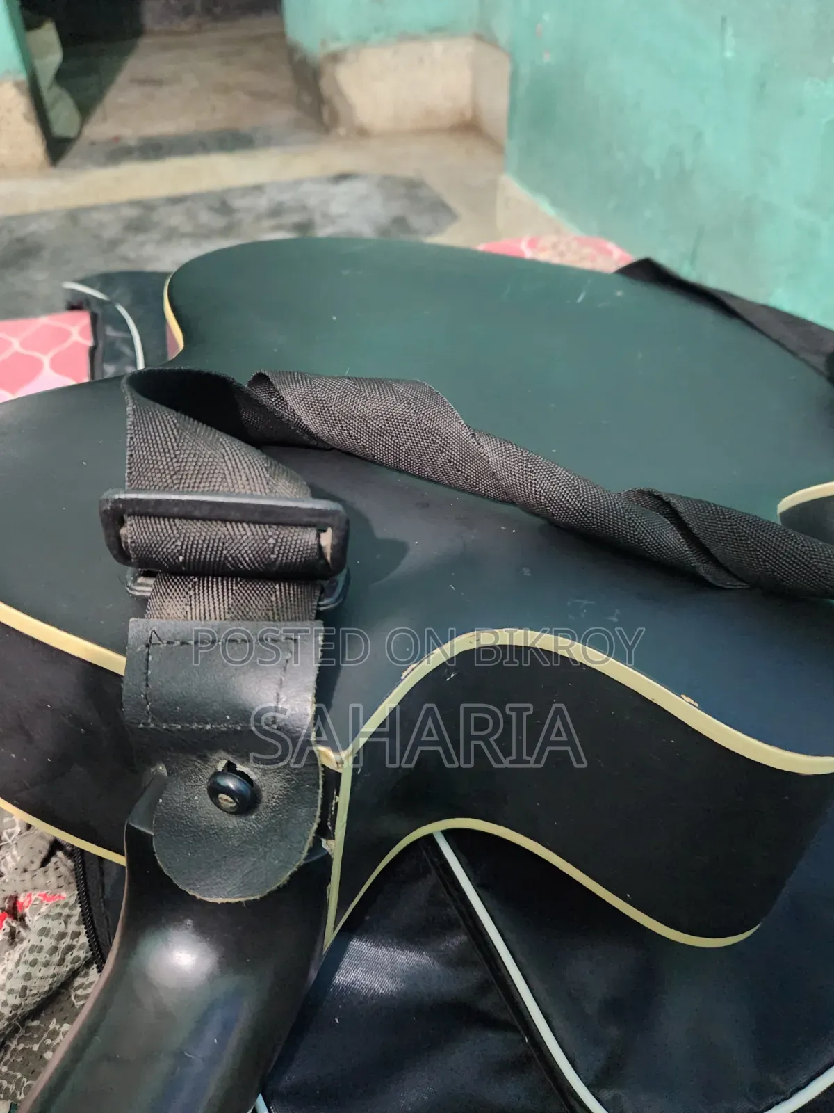 Signature Guitar Original Made in India