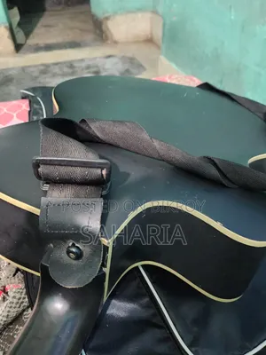 Signature Guitar Original Made in India