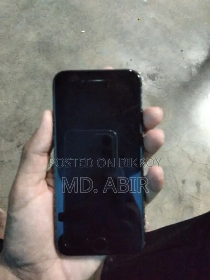 Apple iPhone 7 32 GB Black