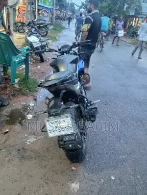 হিরো এক্সট্রিম ১২৫আর ২০২৫ নীল