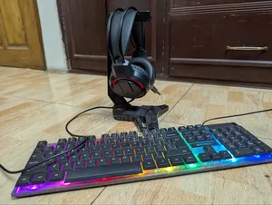 Brand-New Condition Headphone, Keyboard and Headphone Stand