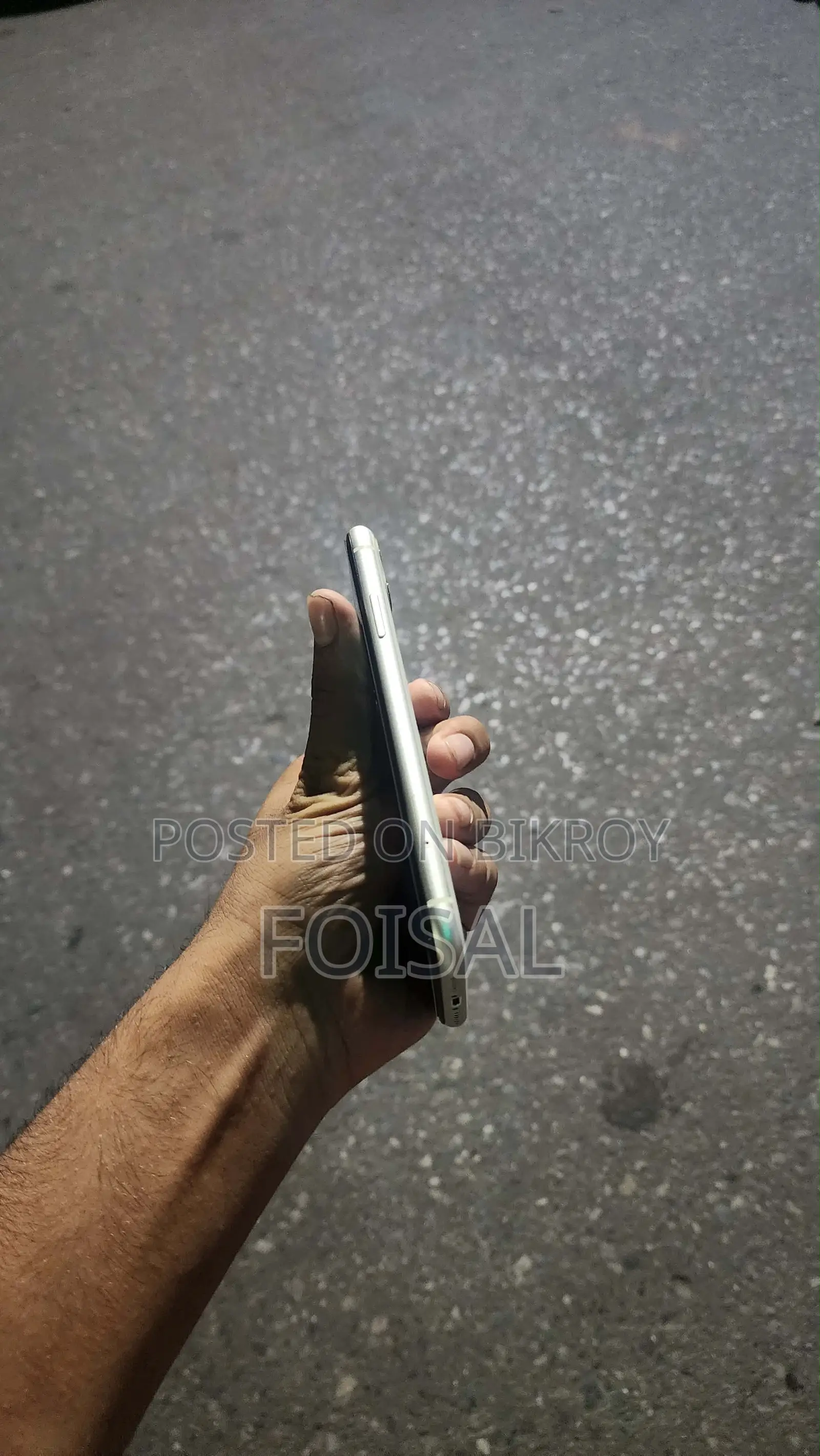 অ্যাপল আইফোন ১১ ৬৪ জিবি হোয়াইট
