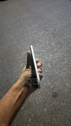 অ্যাপল আইফোন ১১ ৬৪ জিবি হোয়াইট
