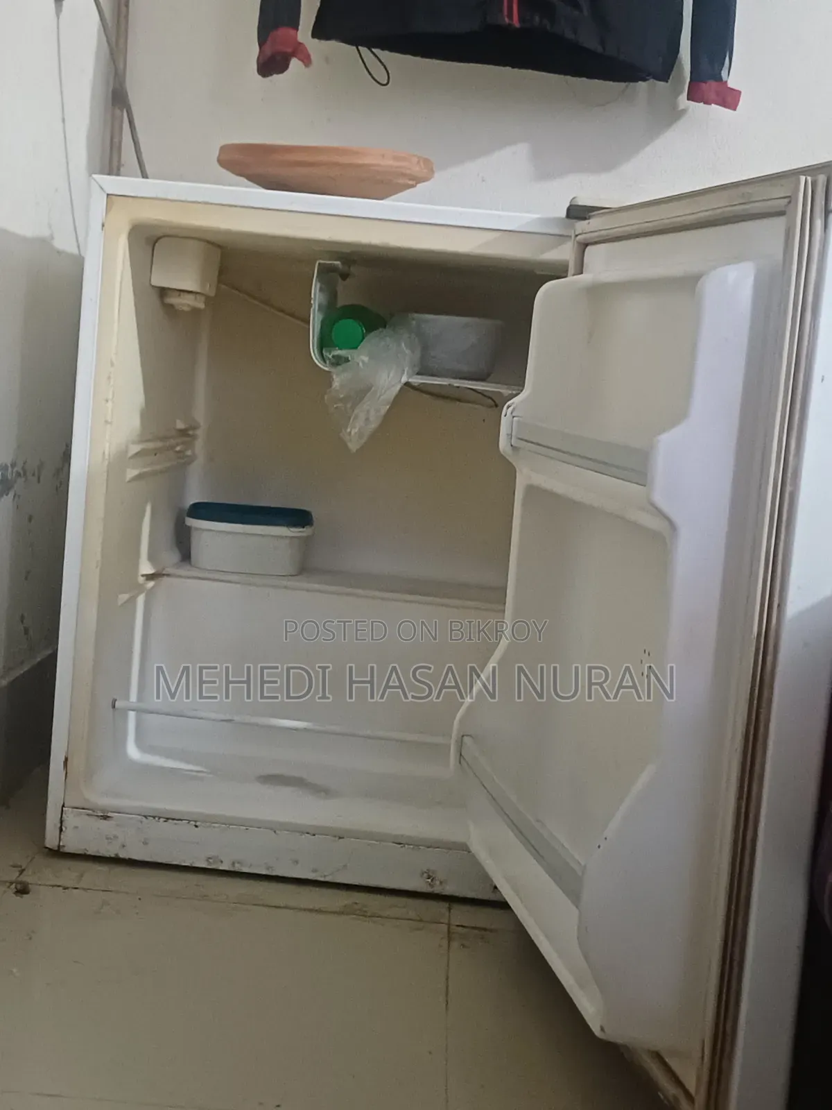 সিঙ্গেল ডোর মিনি ফ্রিজ