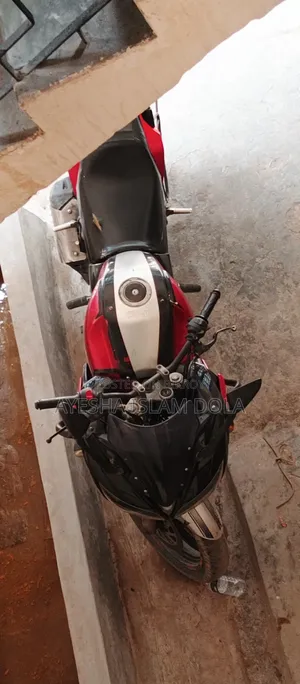 Yamaha 2010 Red
