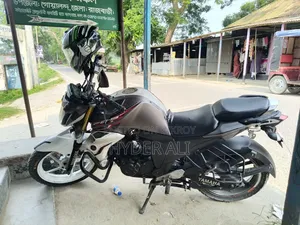 ইয়ামাহা এফজেড ২০১৬ কালো