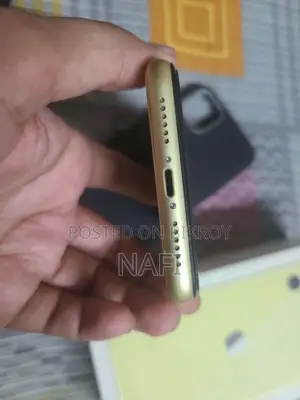 Apple iPhone 11 128 GB Yellow