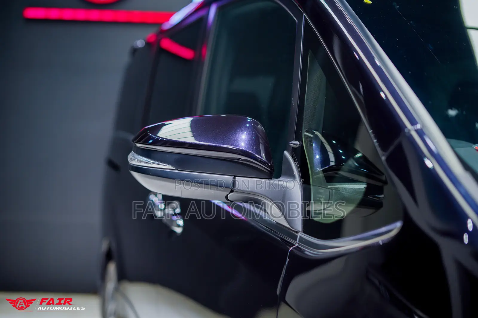 Toyota Esquire 2.0 All Wheel Drive (7 seater) 2021 Black