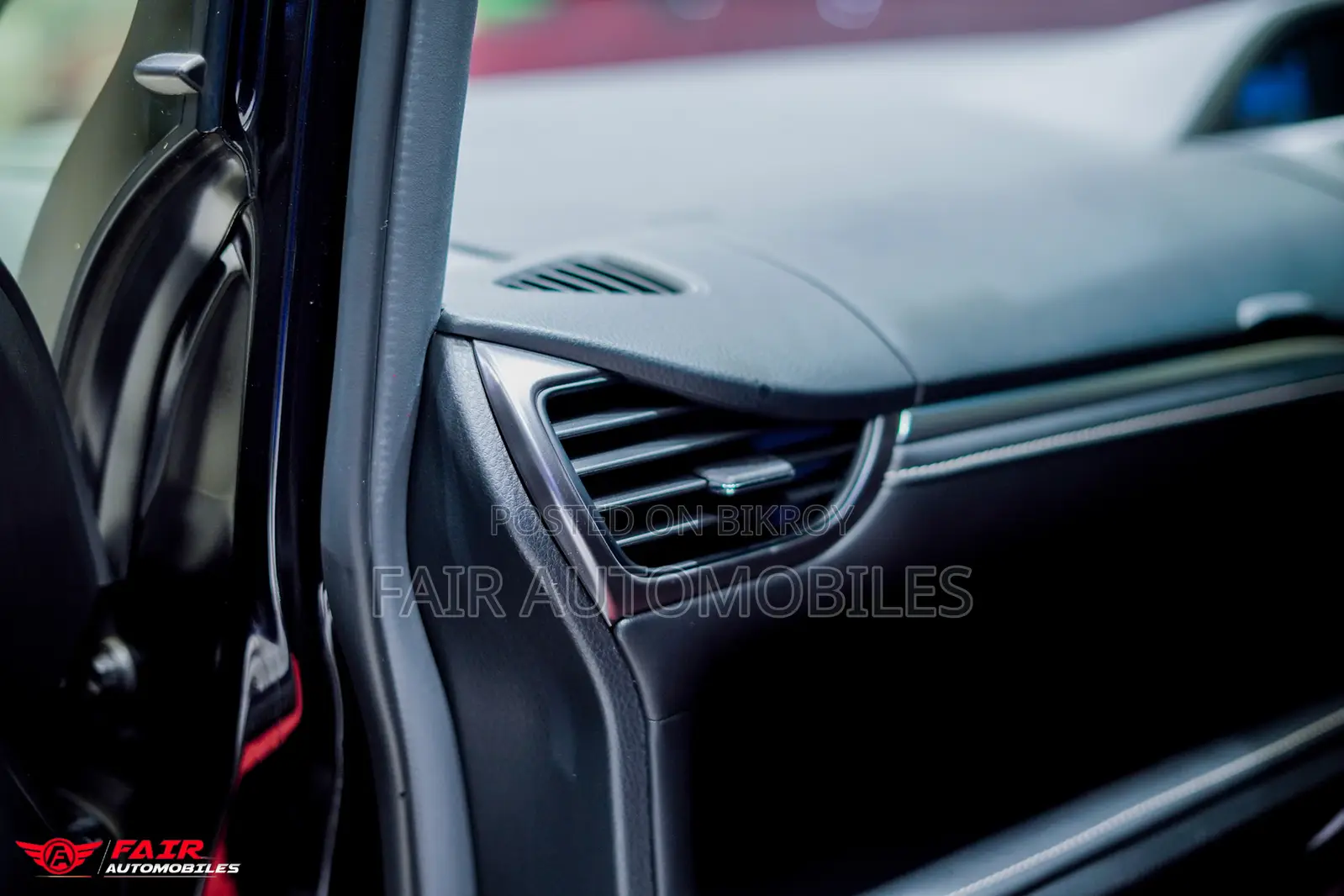 Toyota Esquire 2.0 All Wheel Drive (7 seater) 2021 Black