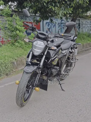 সুজুকি জিক্সার এফআই এবিএস ২০২৫ ব্ল্যাক
