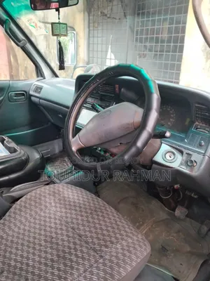 বাস ২০০৪ গ্রে