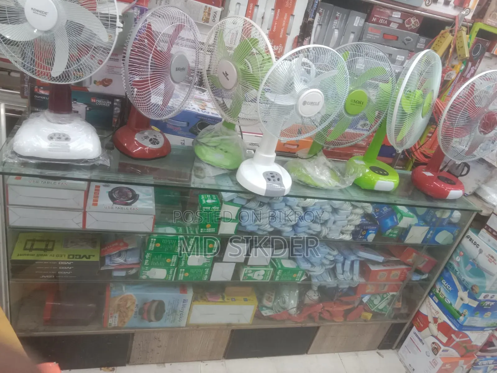 Glass counter for shop in new condition