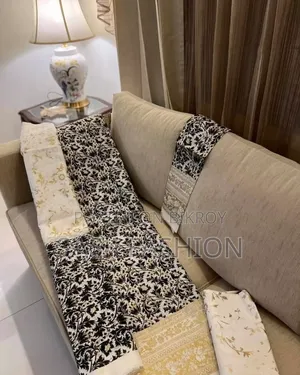 খাদি কটন আনস্টিচড থ্রিপিস।