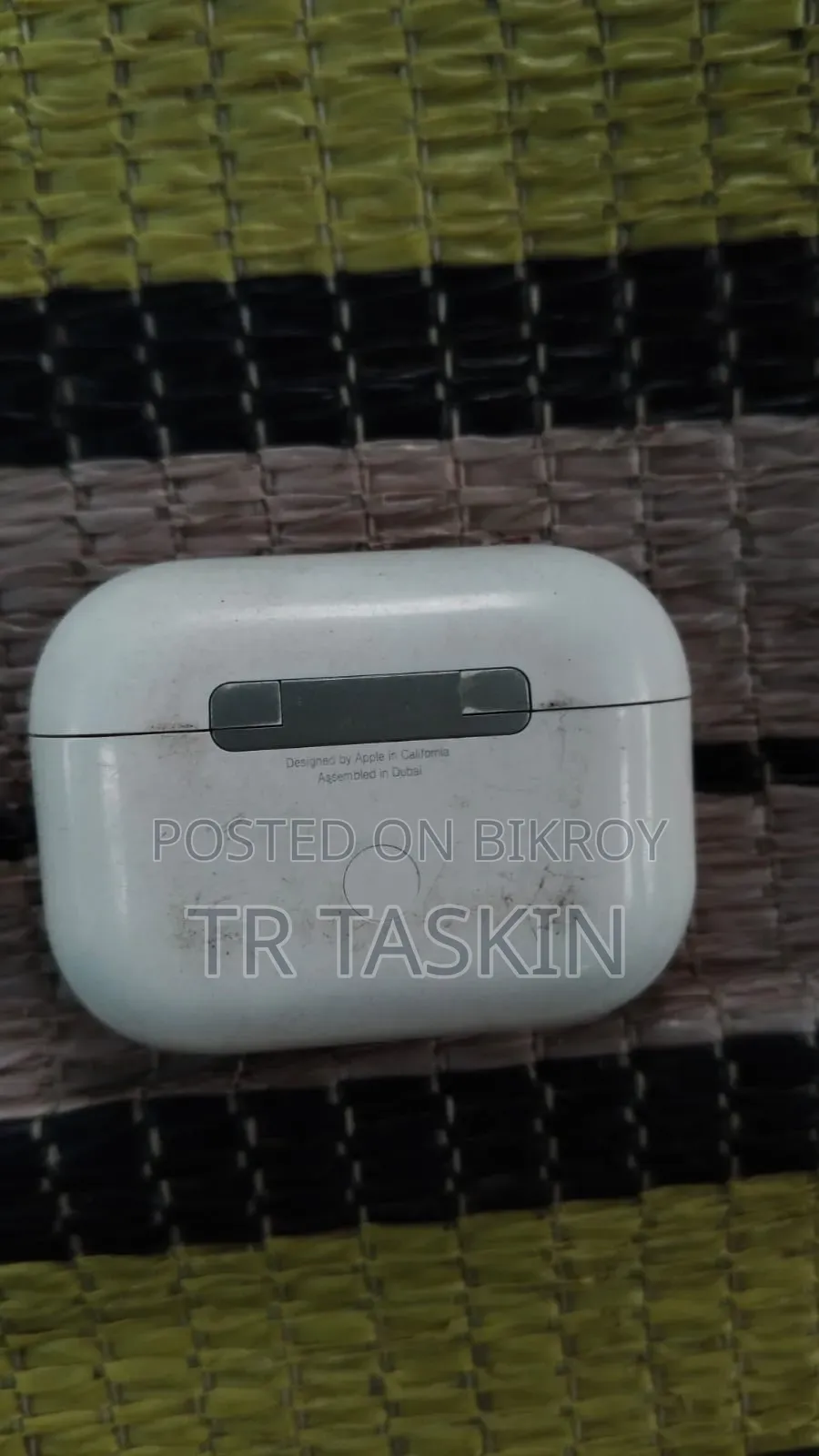 Apple Airpods (2nd Gen) Good Product So Price is High