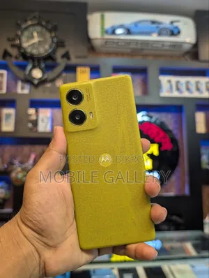 Motorola Moto G85 128 GB Yellow