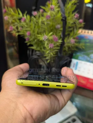 Motorola Moto G85 128 GB Yellow