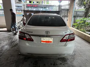 Toyota Premio 2012 Pearl