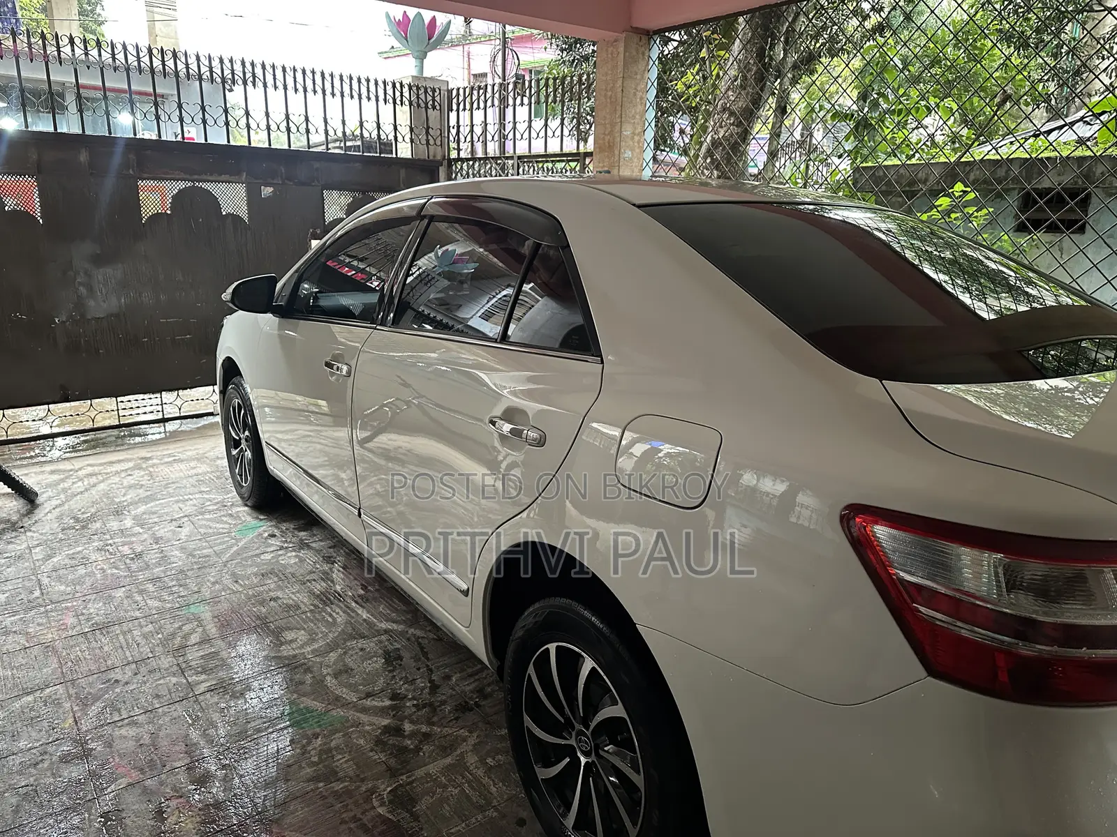Toyota Premio 2012 Pearl