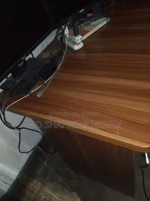 কম্পিউটার টেবিল