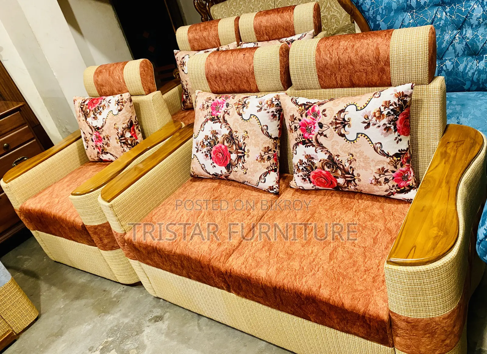 Unique Sofa Set