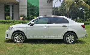 Toyota Axio 1.5 X 2-Wheel Drive 2012 Pearl