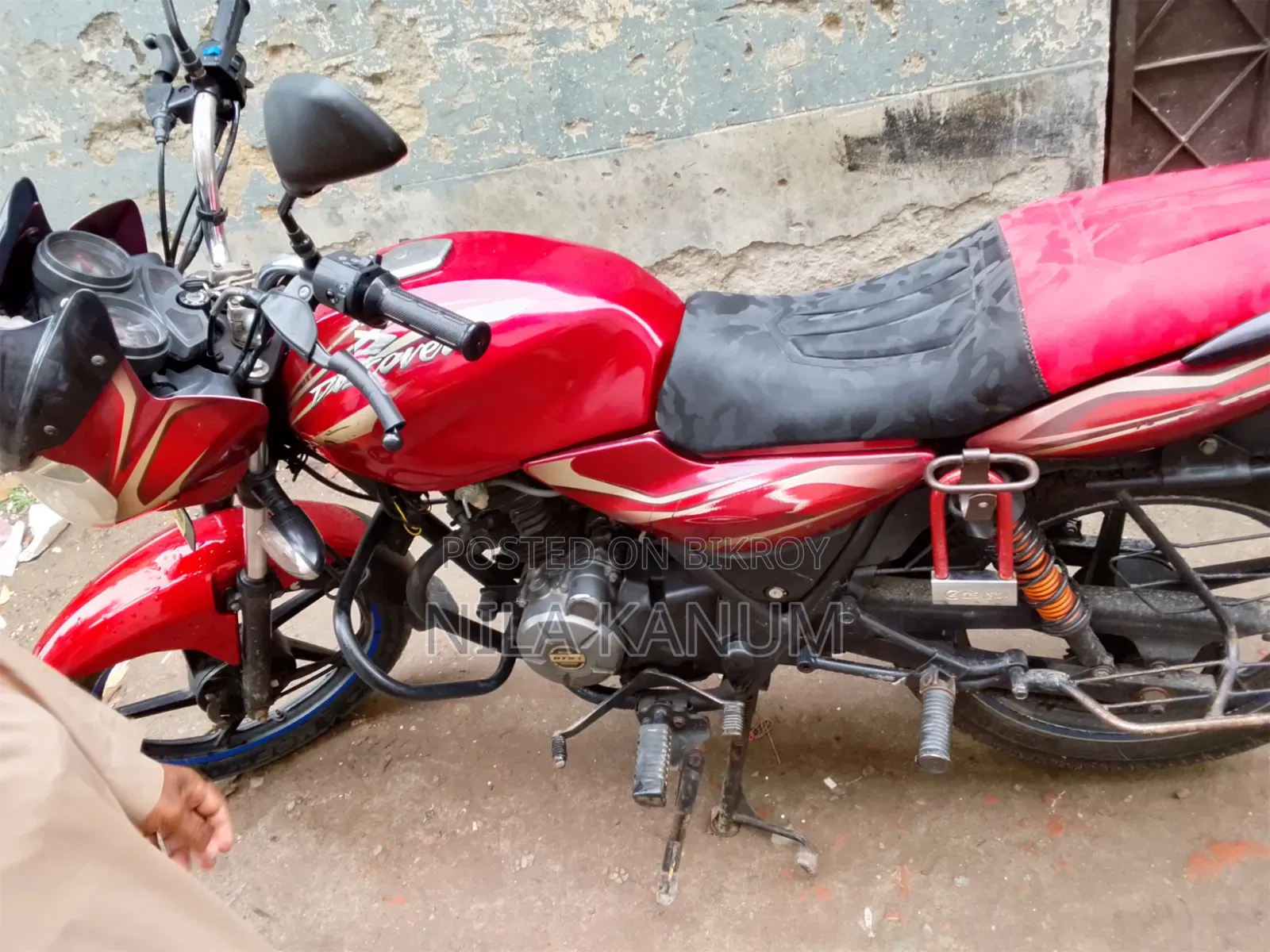 Bajaj Discover 100 2016 Red