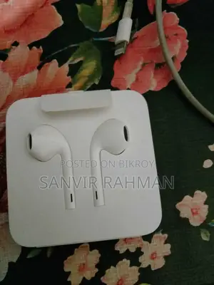 অ্যাপল অরিজিনাল হেডফোন