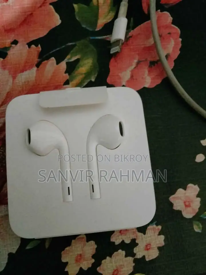অ্যাপল অরিজিনাল হেডফোন
