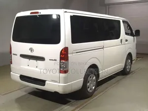 Toyota HiAce 2021