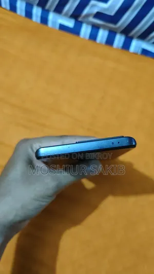 iQOO 128 GB Blue