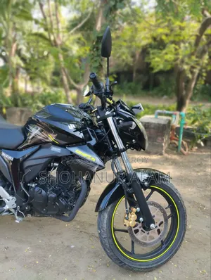 নিউ সুজুকি জিক্সার মনোটোন ২০২৫ কালো