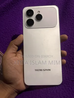 টেকনো স্পার্ক ৪০ ১২৮ জিবি সাদা