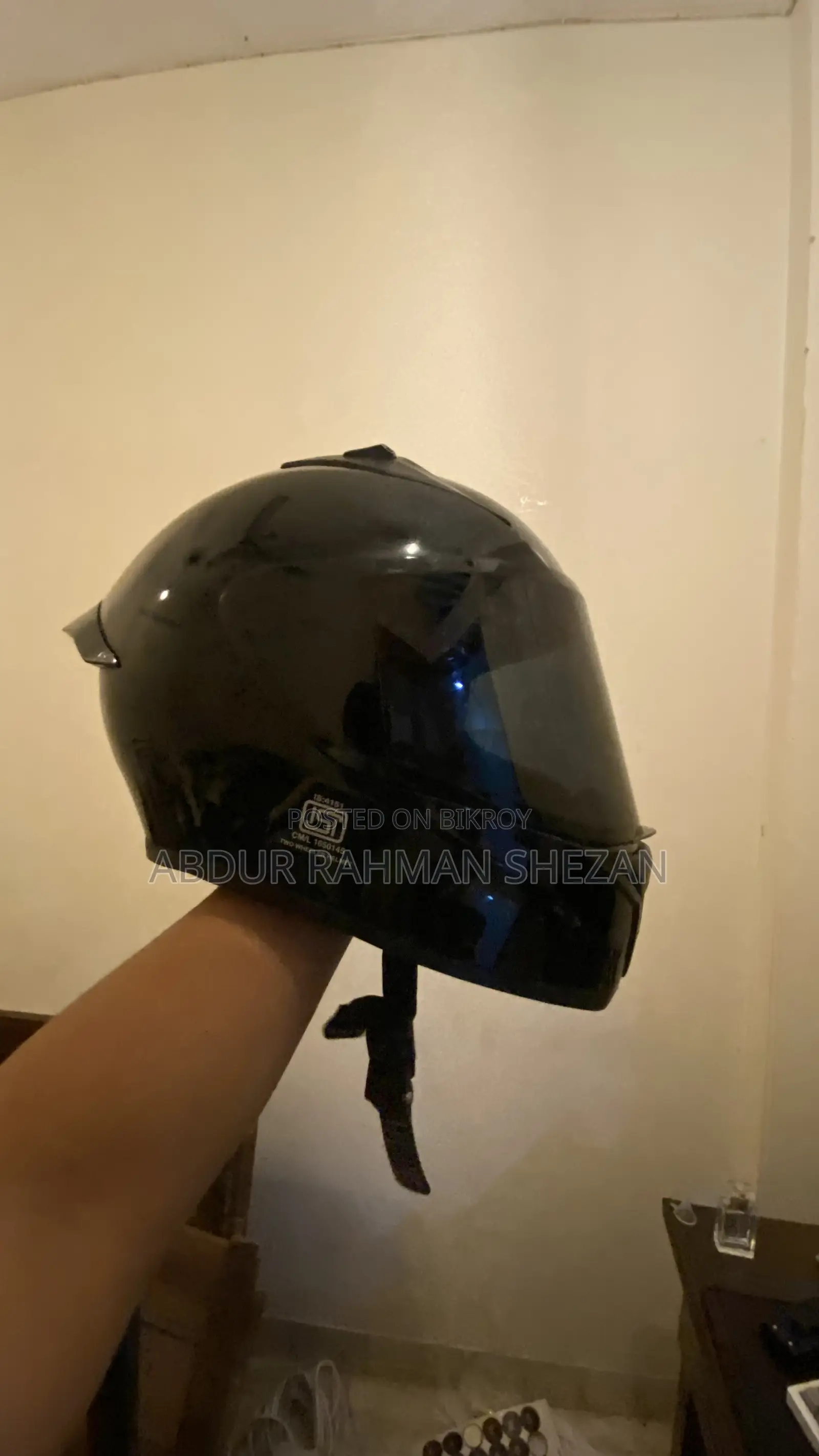 ভেগা ব্ল্যাক গ্লসি হেলমেট