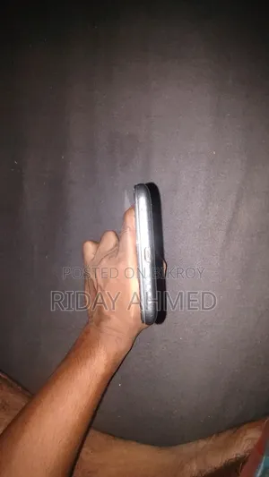 Hisense E50 64 GB Black