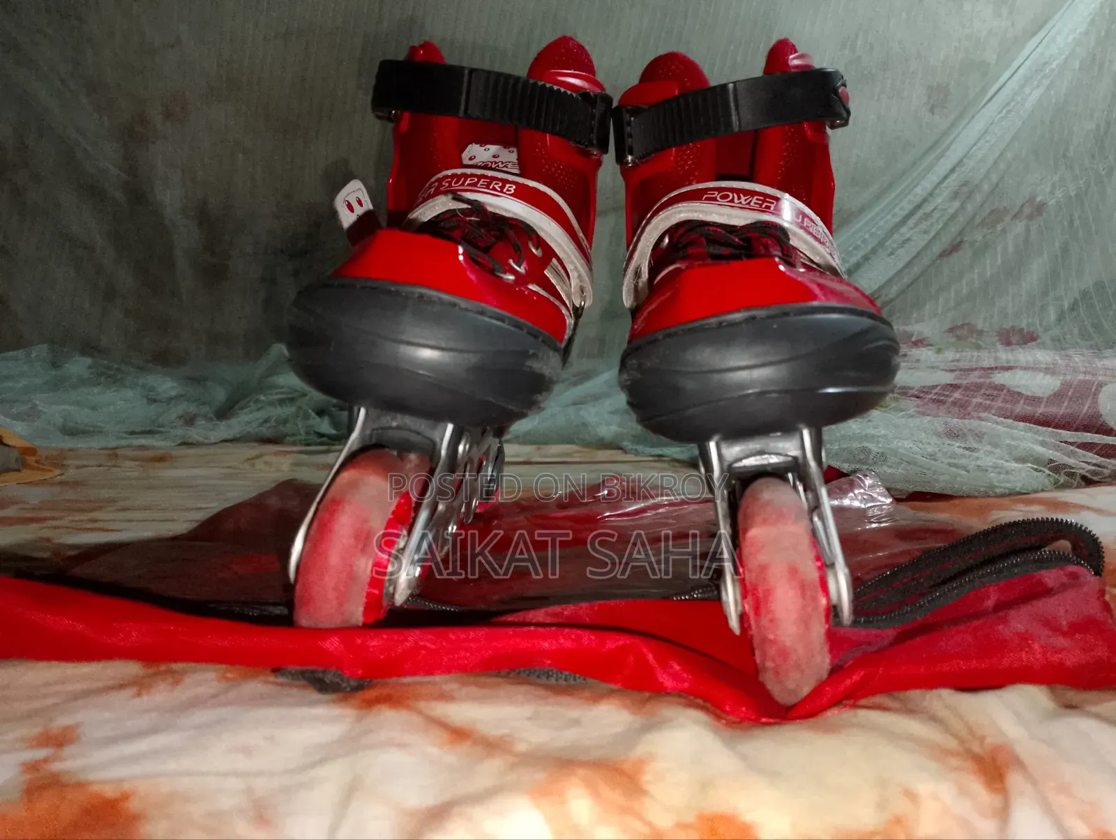 একজোড়া স্কেটিং সুজ