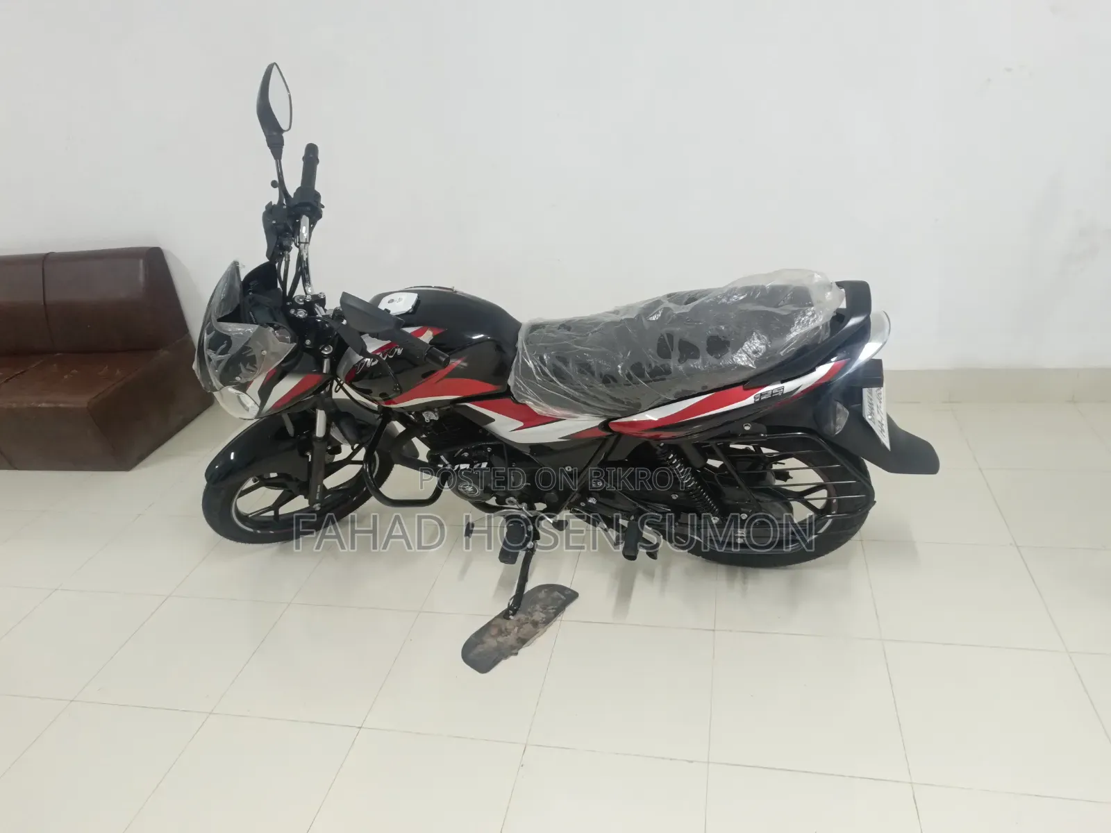 Bajaj Discover 125 2025 Black