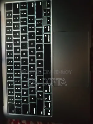 Laptop Apple MacBook Air 2025 M4 16GB Apple M4 SSHD+SSD 256GB