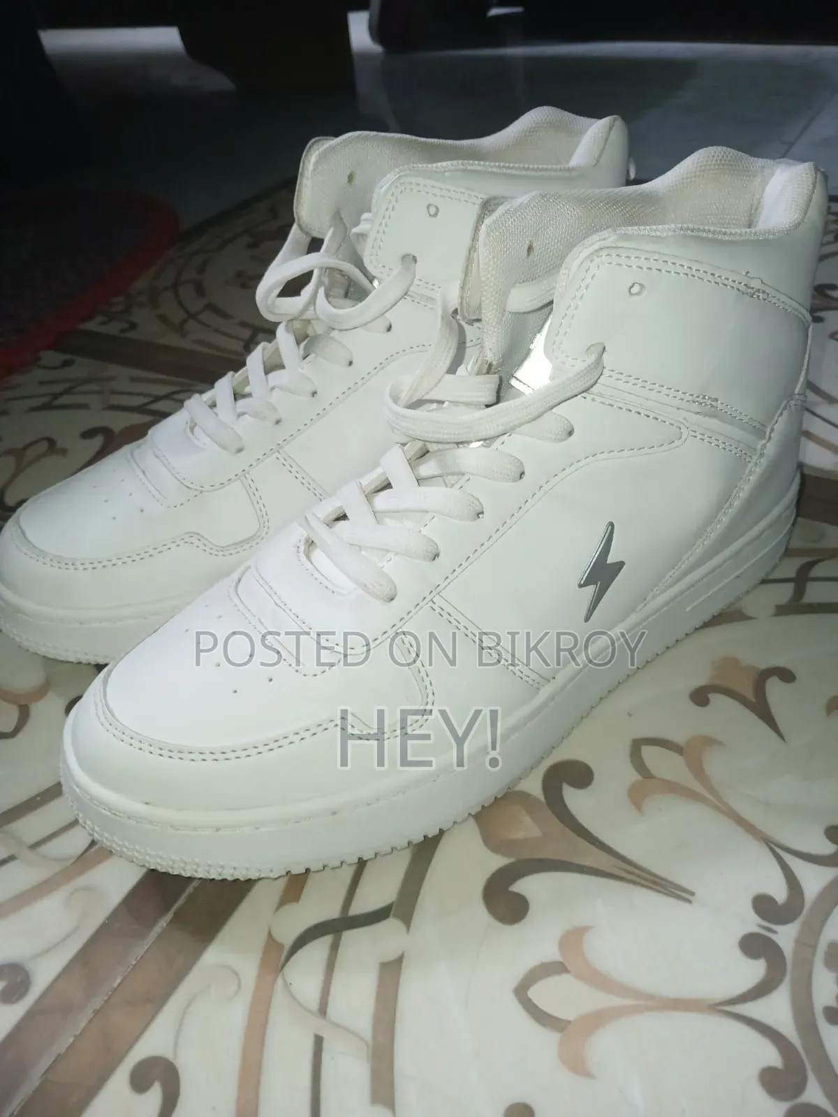 Apex Sneakers (Sprint)