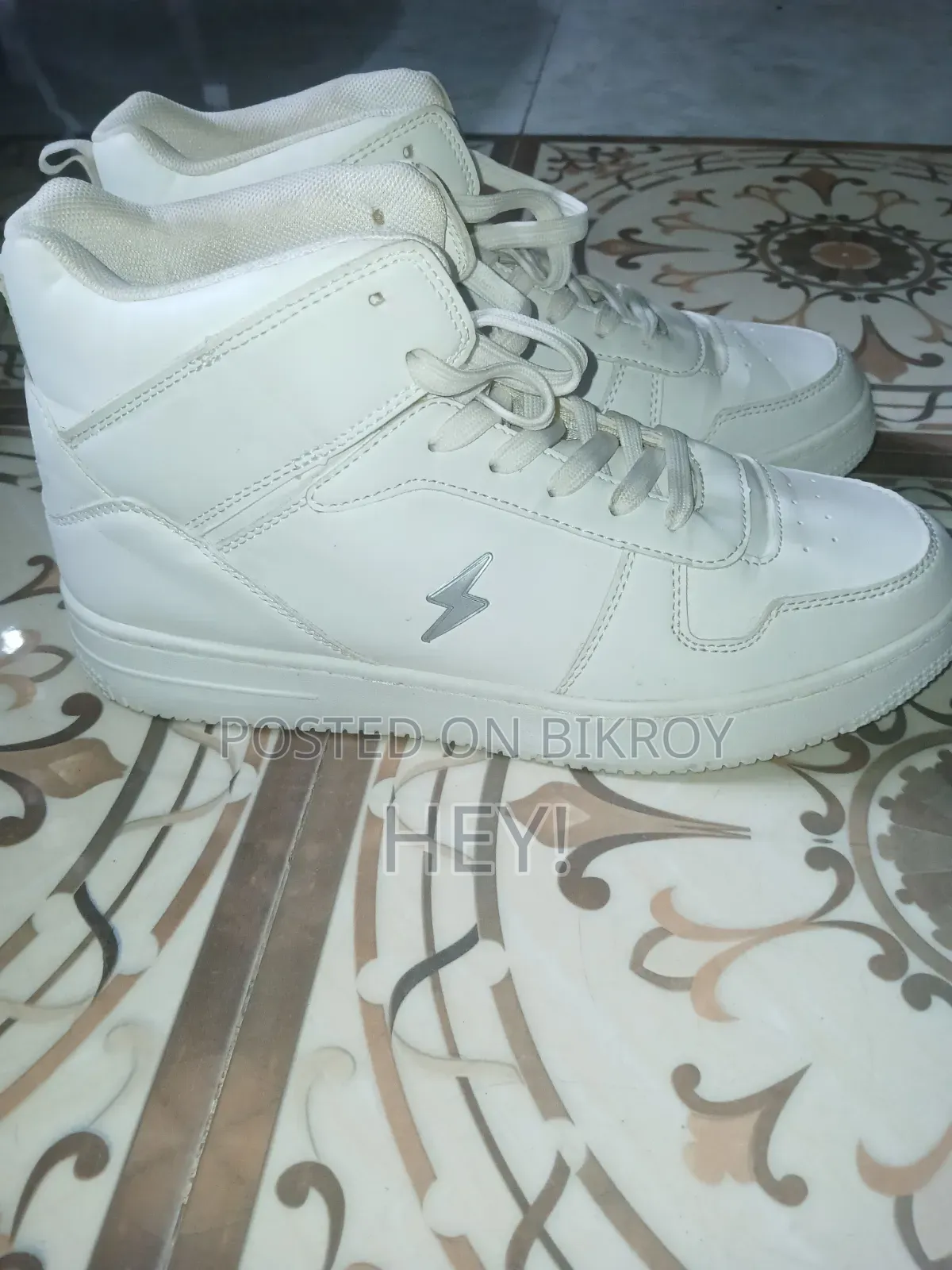Apex Sneakers (Sprint)